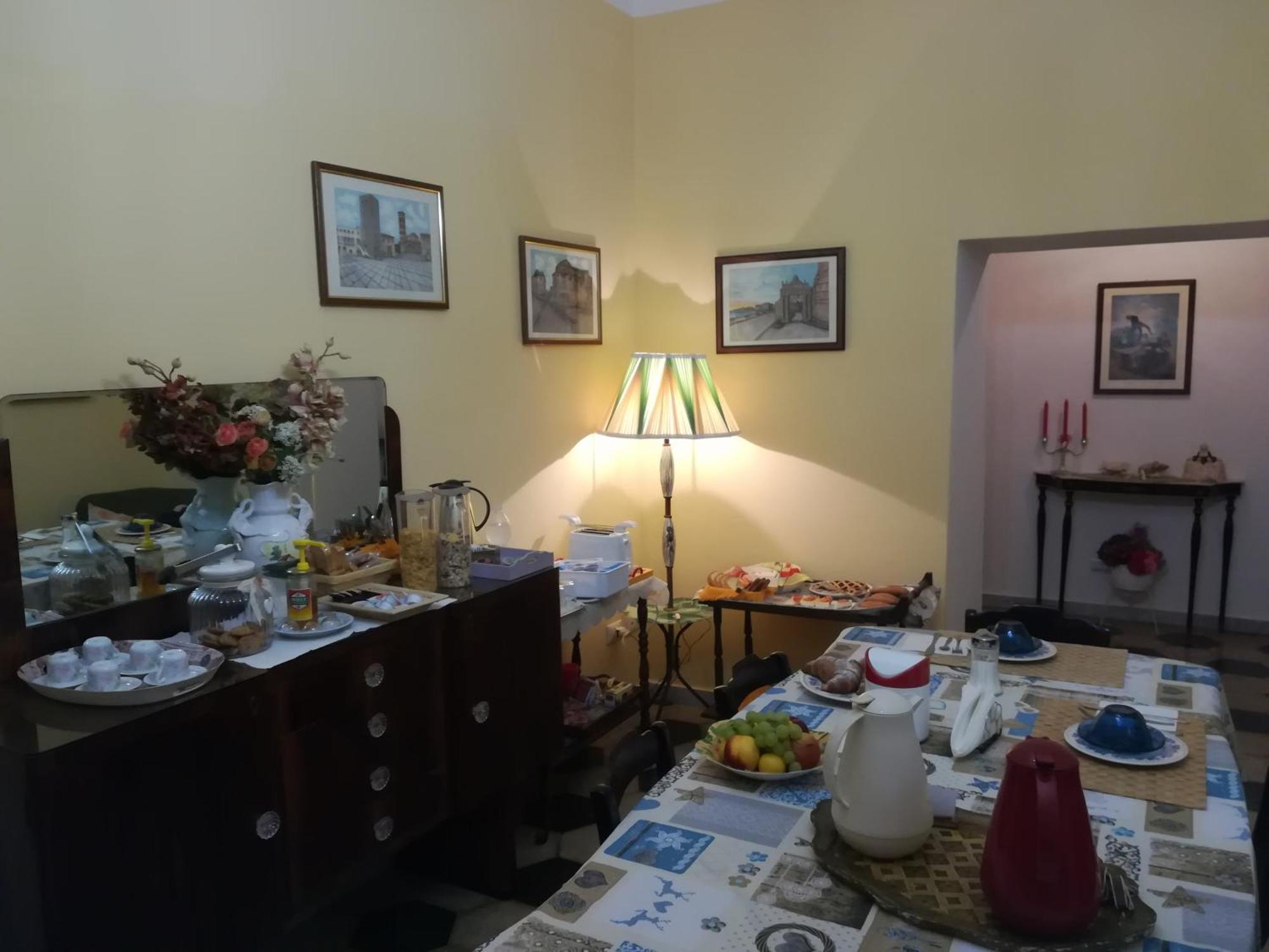 Angelina Antica Dimora Bed & Breakfast Terracina Exterior photo